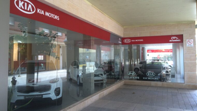 La Importancia de la Rotulación Comercial en Castellón: Cómo Peraprint Transforma tu Imagen